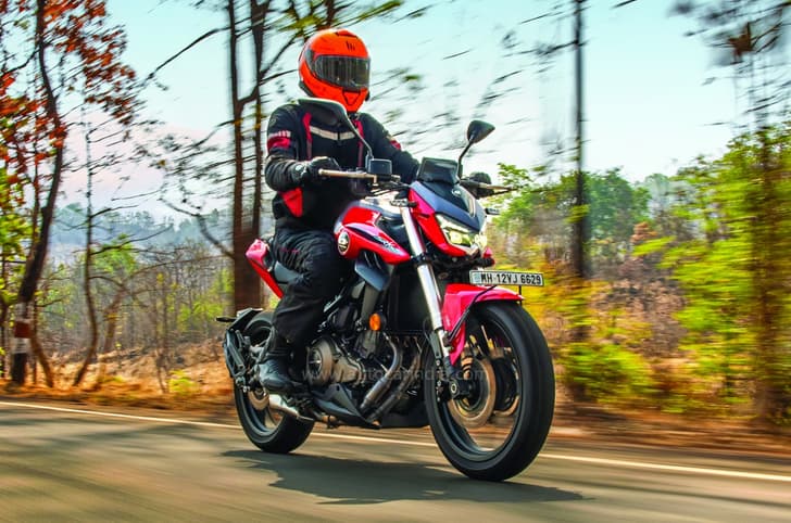 QJMotor SRK 400 price, engine, exhaust note, build quality: real-world review.